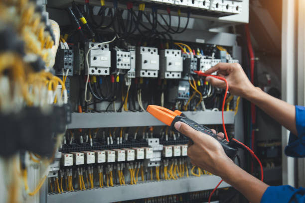Best Local Electrician Companies  in Carbondale, KS